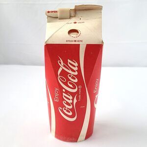 Coca Cola 1972 Cardboard Drink Cup Container Carton Straw Hole Pour Spout Vtg 8"
